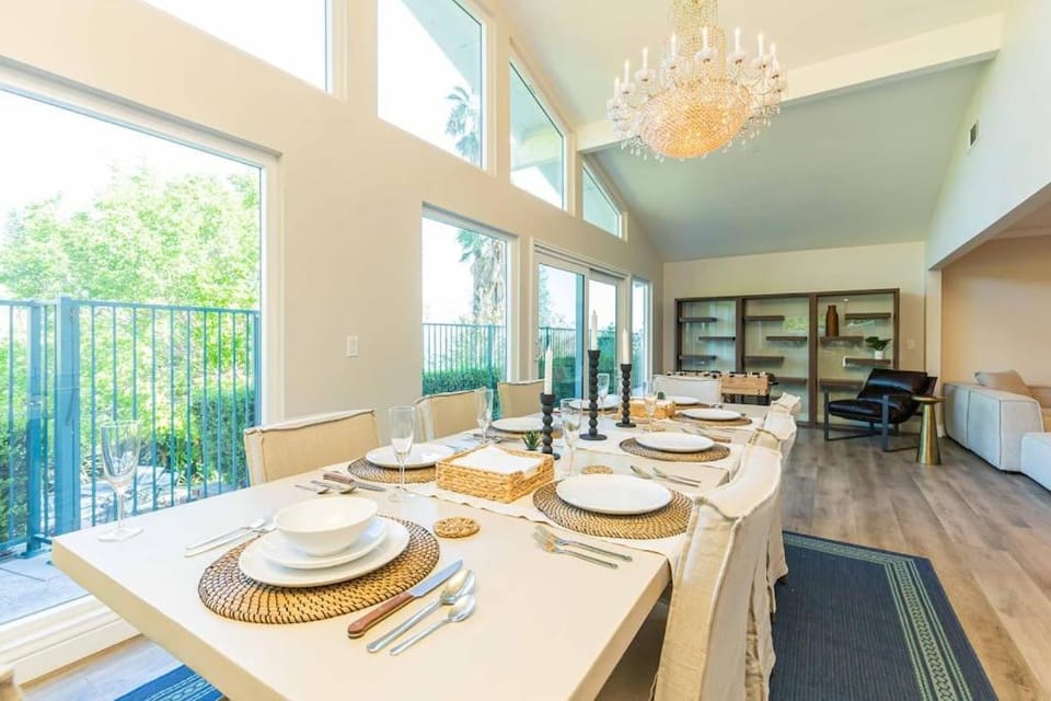 Single Level House with view and pool House in Glendora