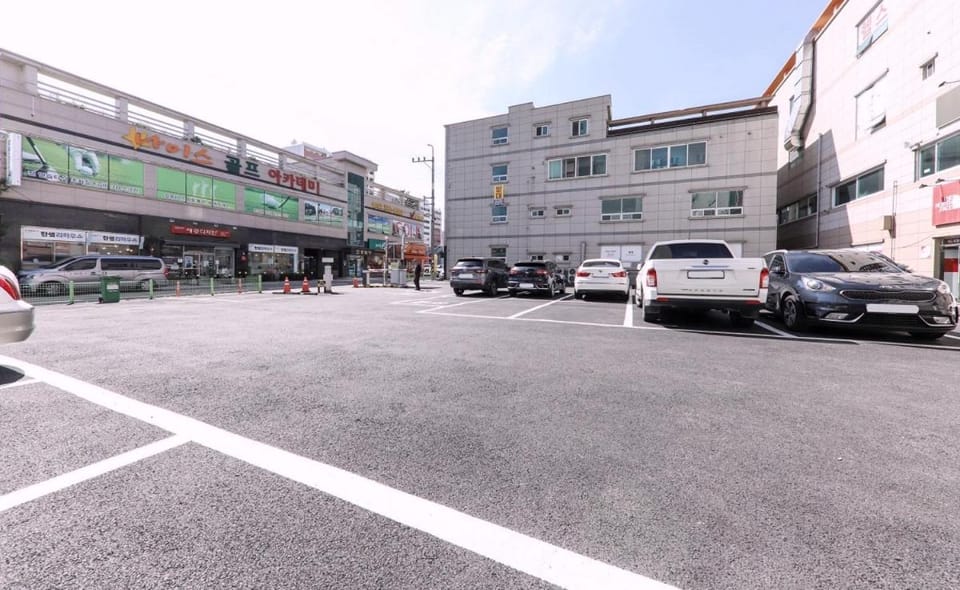 Brown Dot Hotel Yangsan Seochang Hotel in South Korea