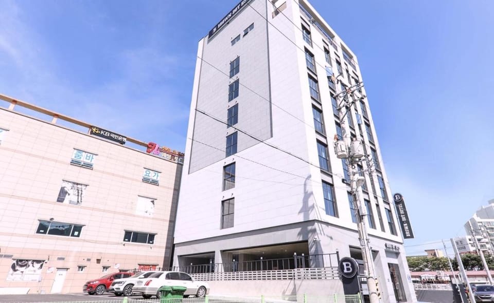 Brown Dot Hotel Yangsan Seochang Hotel in South Korea