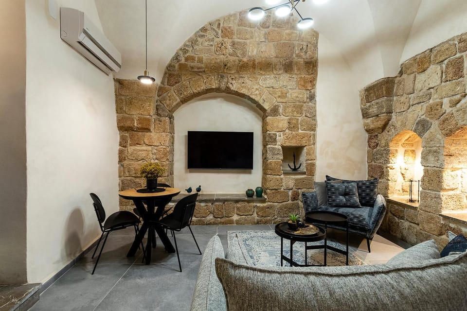 Mirsa Apartment in North District