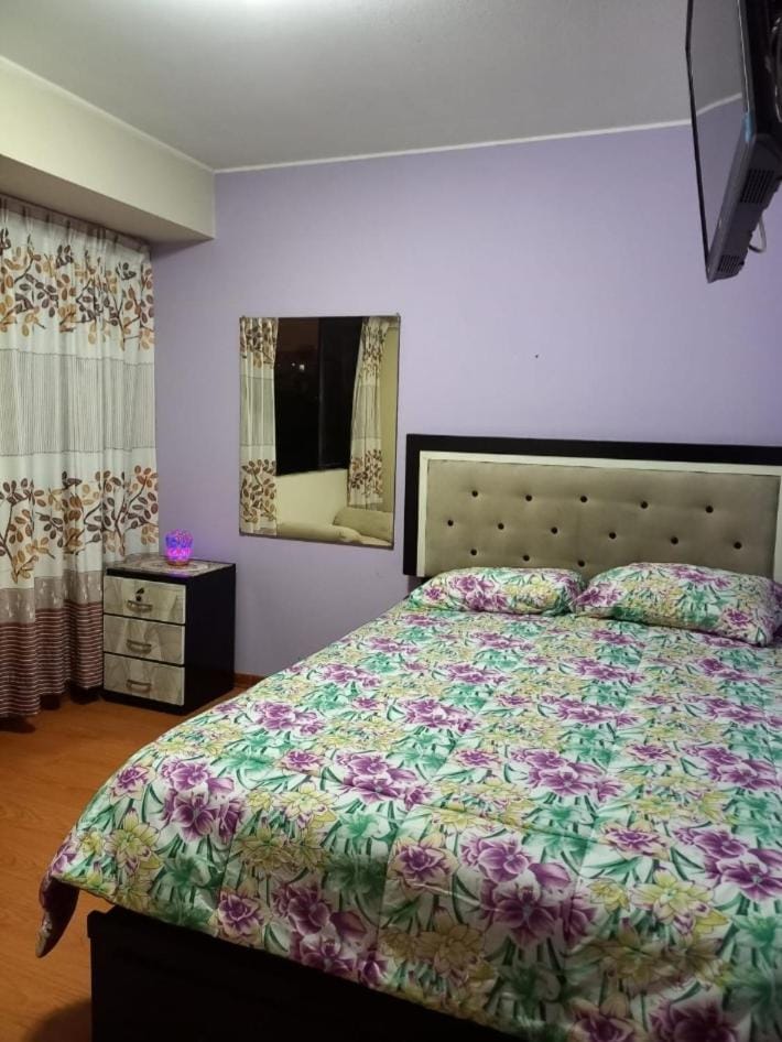 TV and multimedia, Photo of the whole room, Bedroom