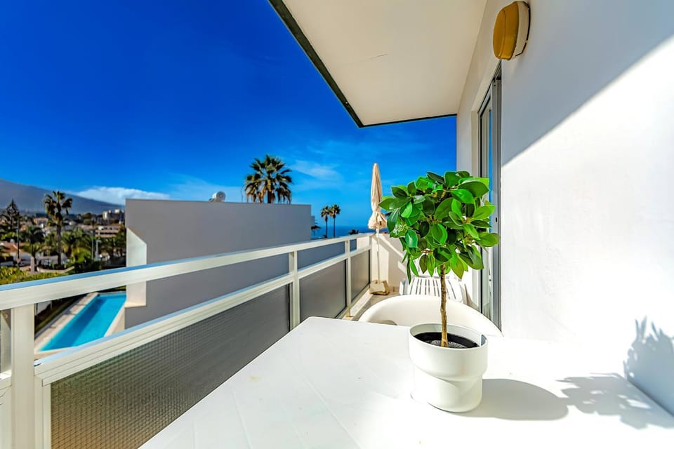 Balcony/Terrace, Landmark view