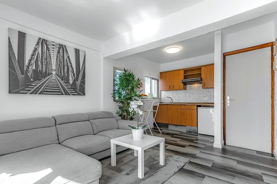 Living room, kitchen