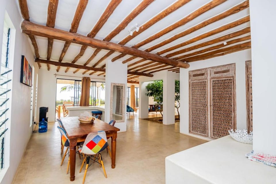 Patio, Living room, Seating area, Dining area