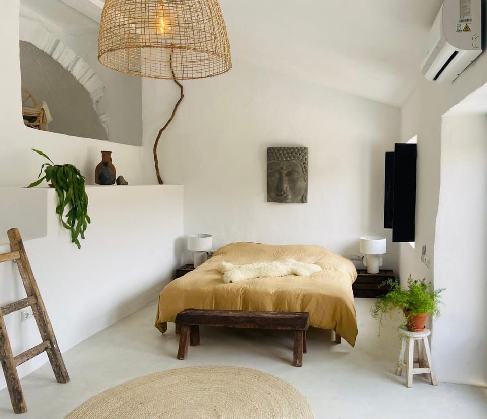 Bed, Bedroom, air conditioner