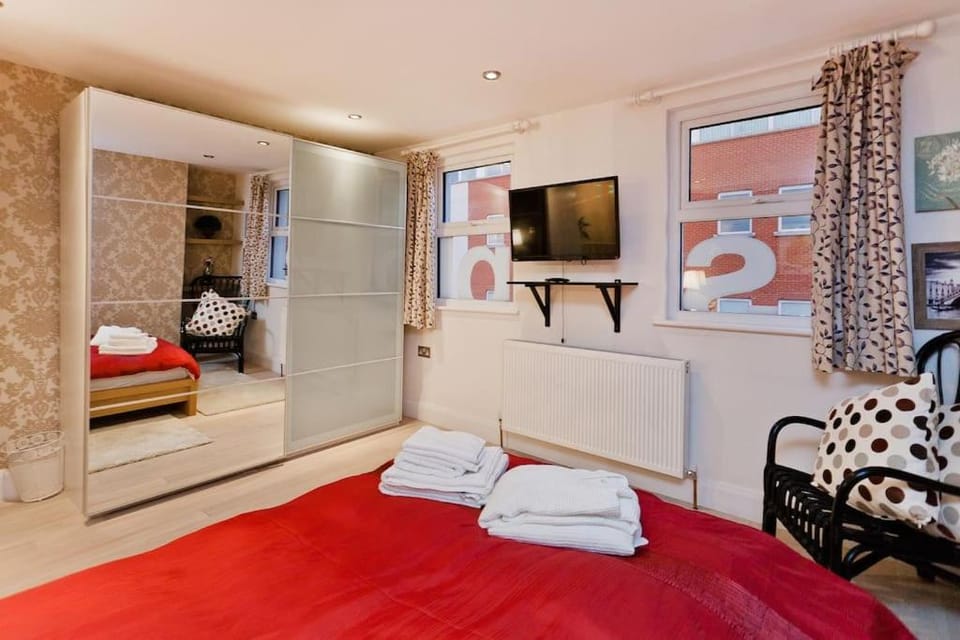 Whole house in Central Camden Town Apartment in City of Westminster