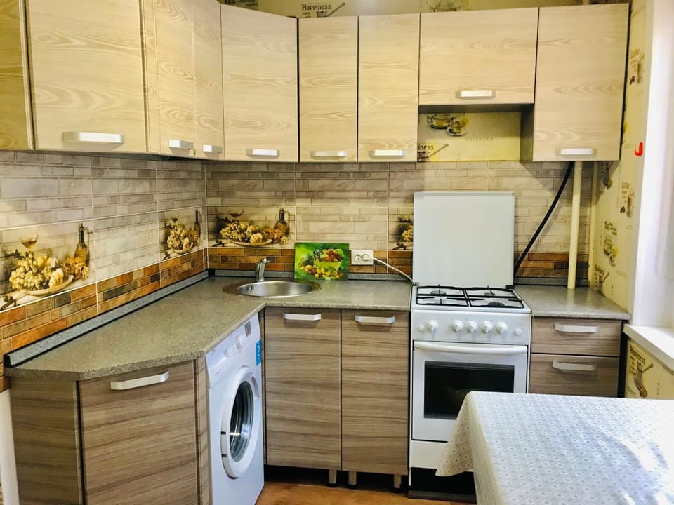 Kitchen or kitchenette, Kitchen or kitchenette, washing machine