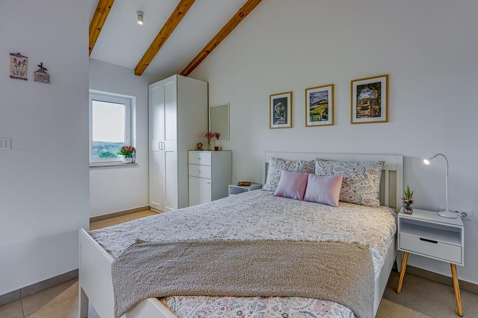 Bed, wardrobe