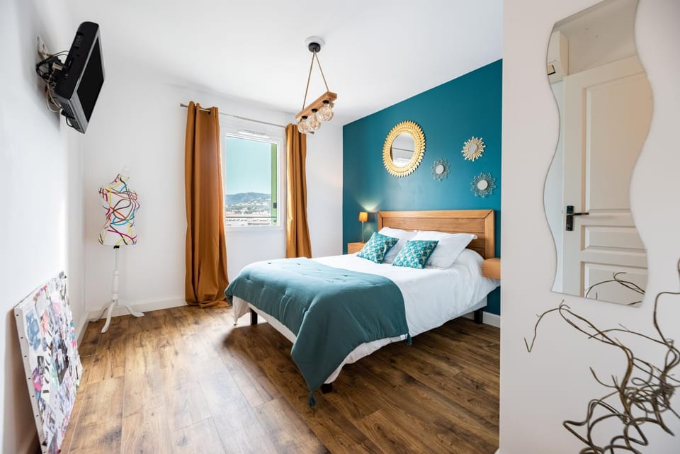 Bed, Bedroom