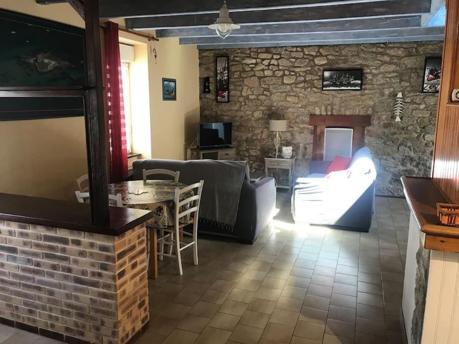 Maison de pêcheur e-tal ar mor House in Étel