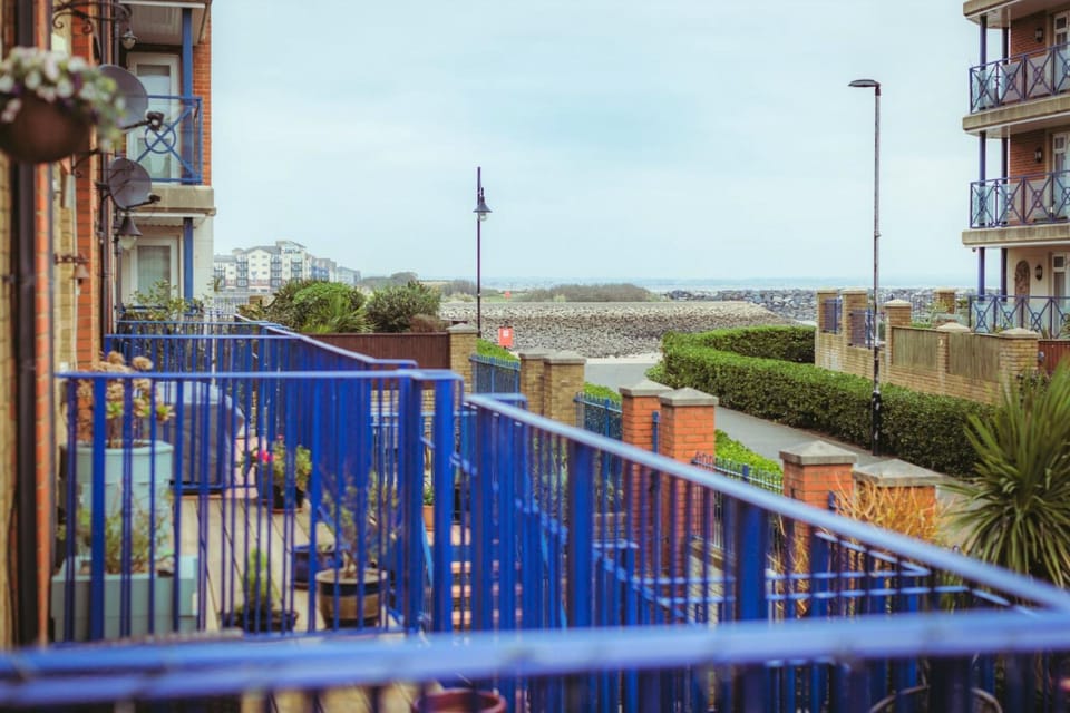 Property building, View (from property/room), Balcony/Terrace, Sea view