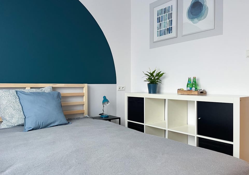 Bed, Photo of the whole room, Bedroom
