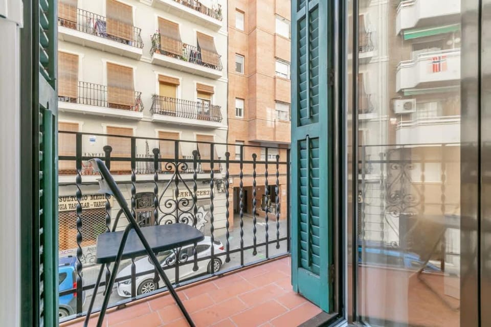 Charming central gem in Poble Sec House in Barcelona