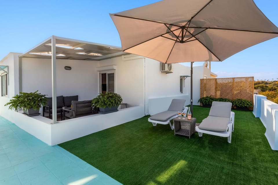 Patio, View (from property/room), Balcony/Terrace, Seating area, sunbed