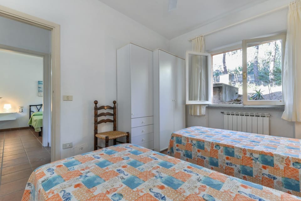 Property building, Living room, Bedroom