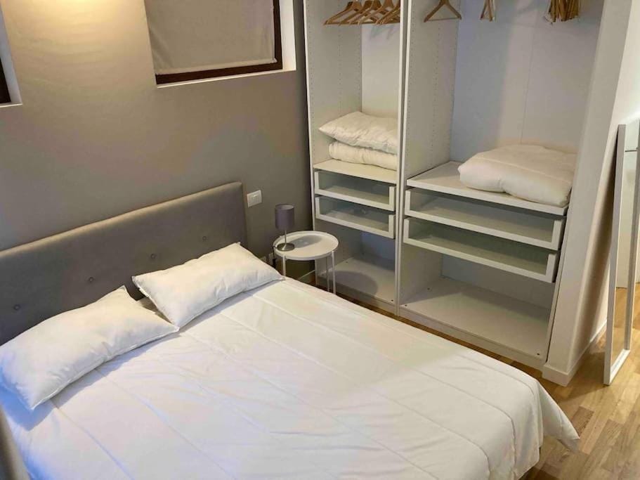 Bedroom, wardrobe