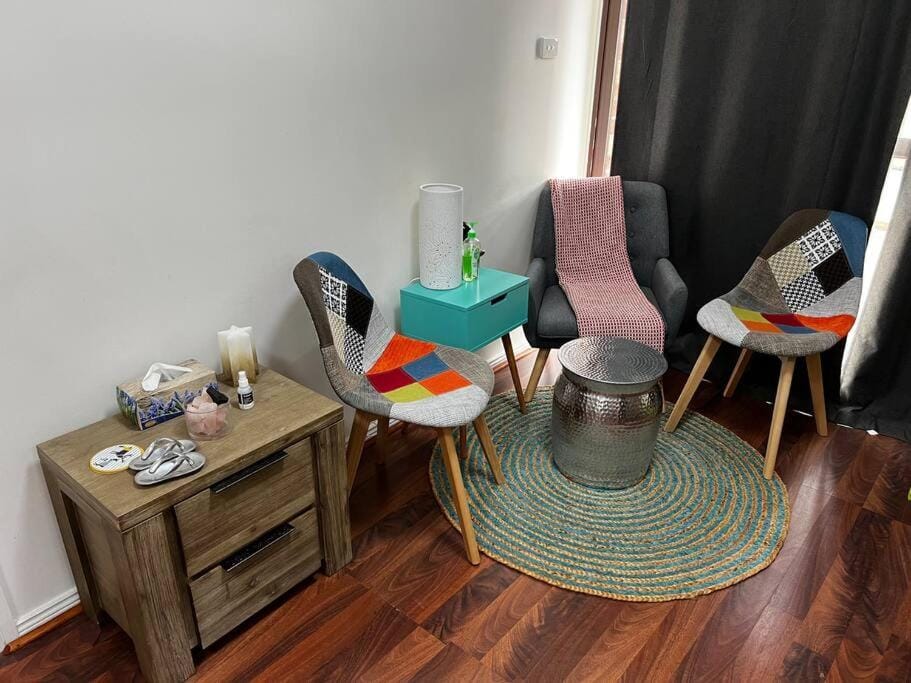 2 bedroom retreat with Swimming Pool House in Sydney
