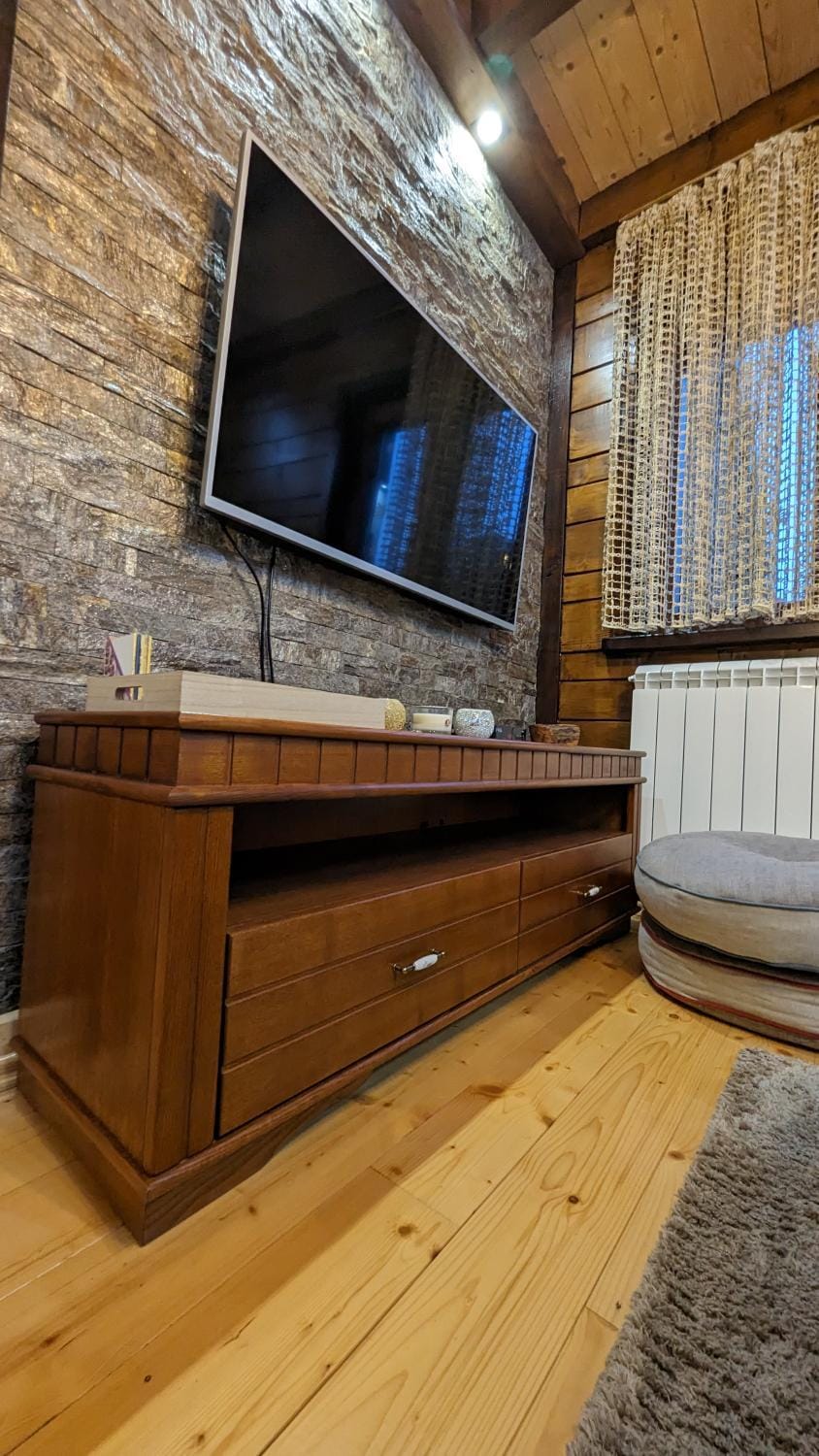 TV and multimedia, internet, locker