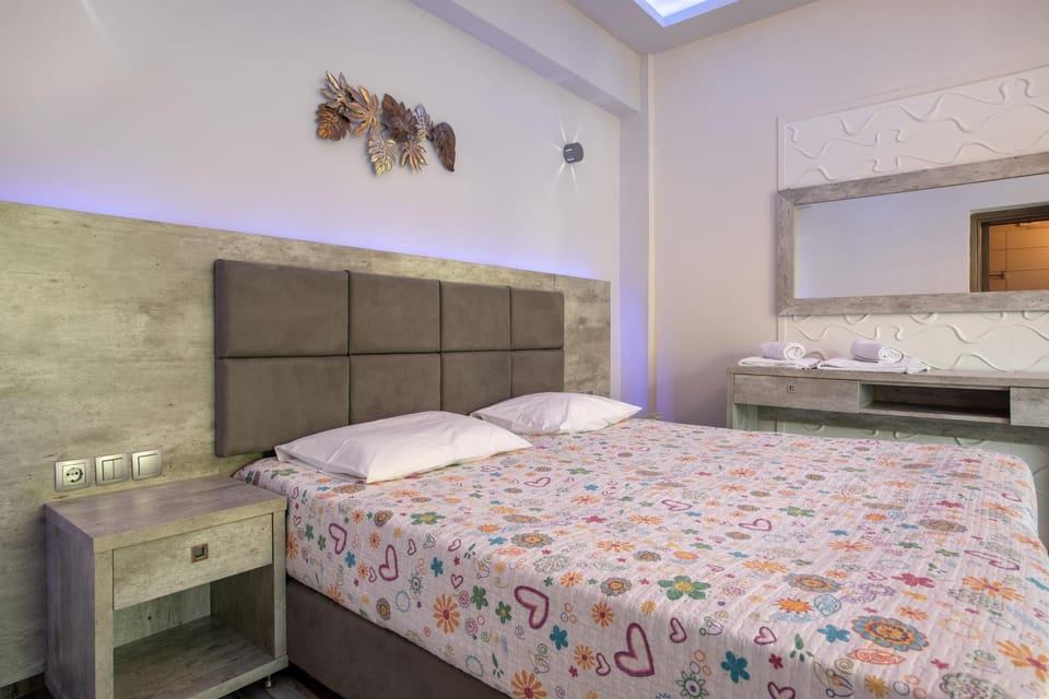 Living room, Bedroom