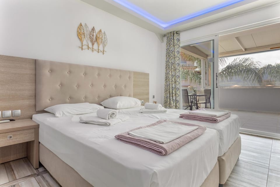 Living room, Bedroom
