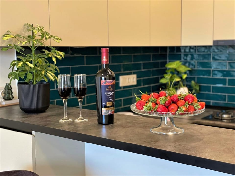 Library, Library, Kitchen or kitchenette, Food and drinks, Food, Breakfast, Breakfast, Asian breakfast, Drinks, Alcoholic drinks