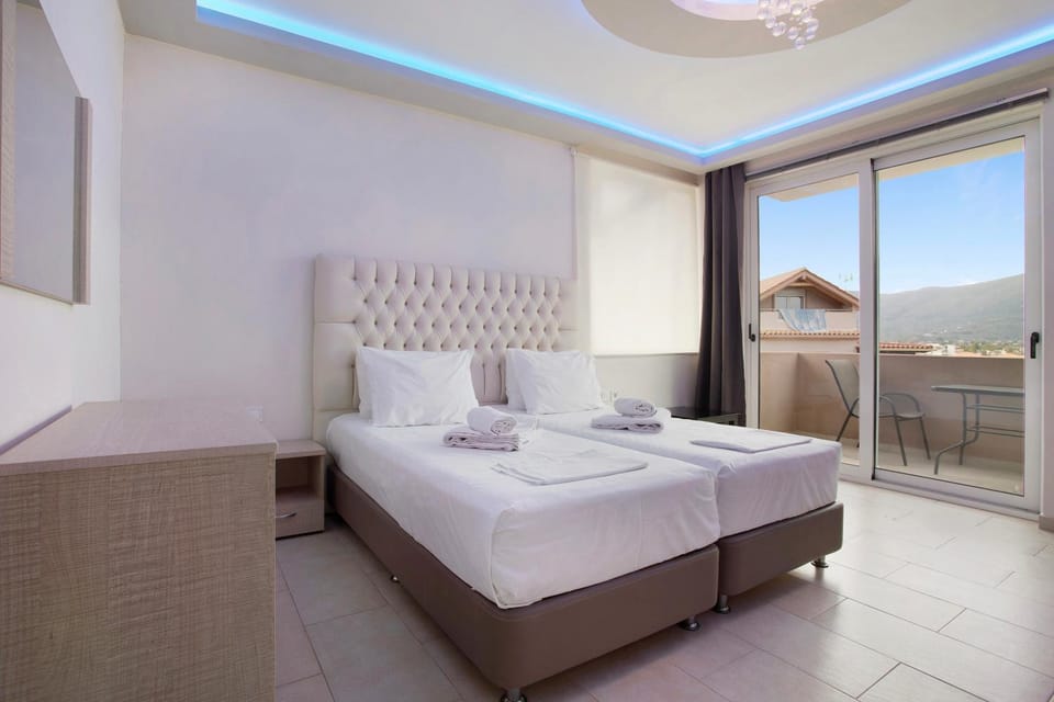 Living room, Bedroom