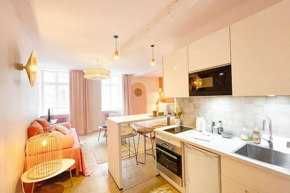 Kitchen or kitchenette, Living room, Seating area, Dining area, dishwasher, minibar, pet friendly, stove