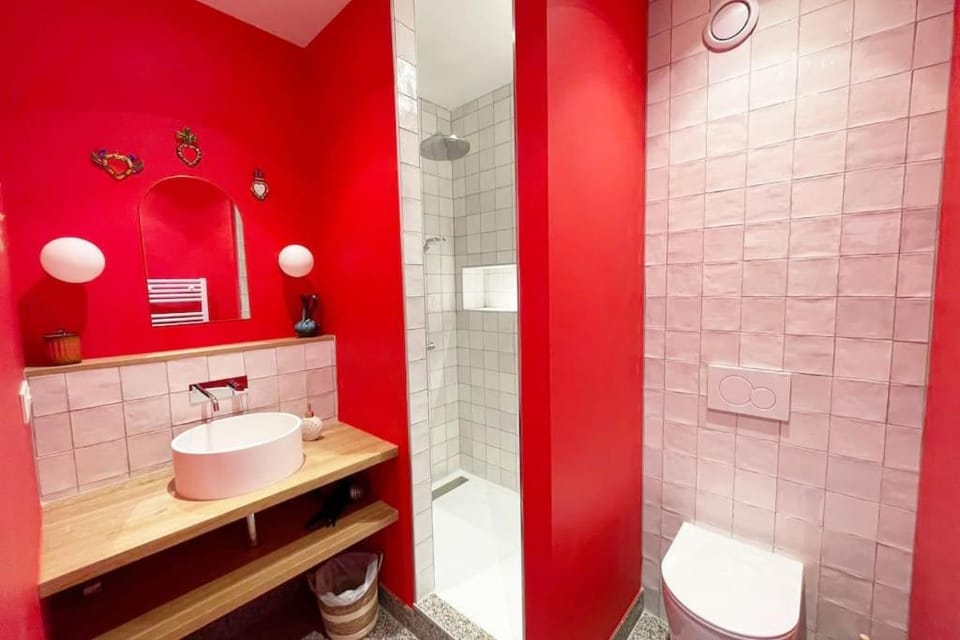 Shower, Toilet, Bathroom