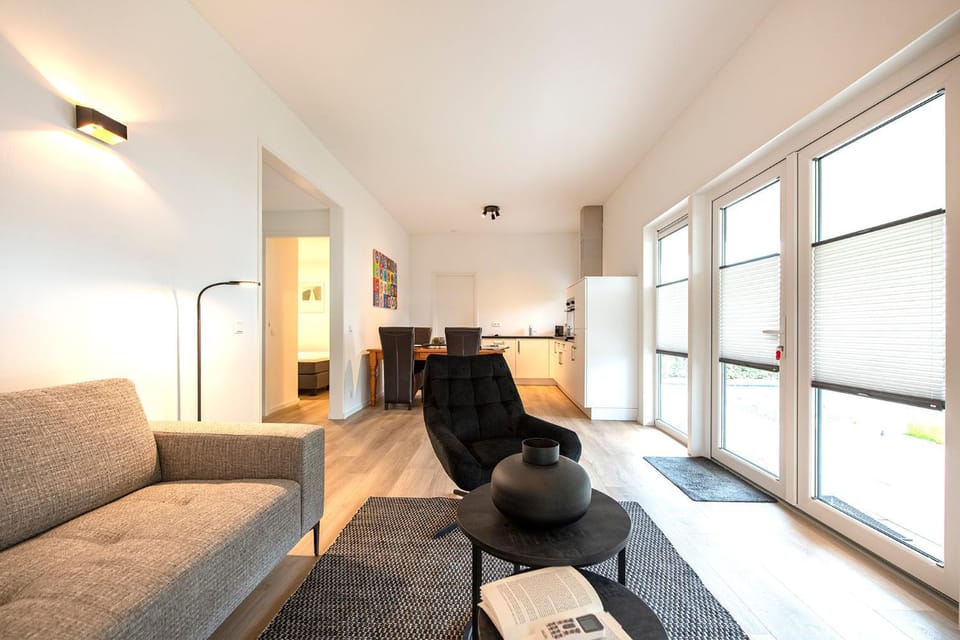 TV and multimedia, Kitchen or kitchenette, Living room, Seating area