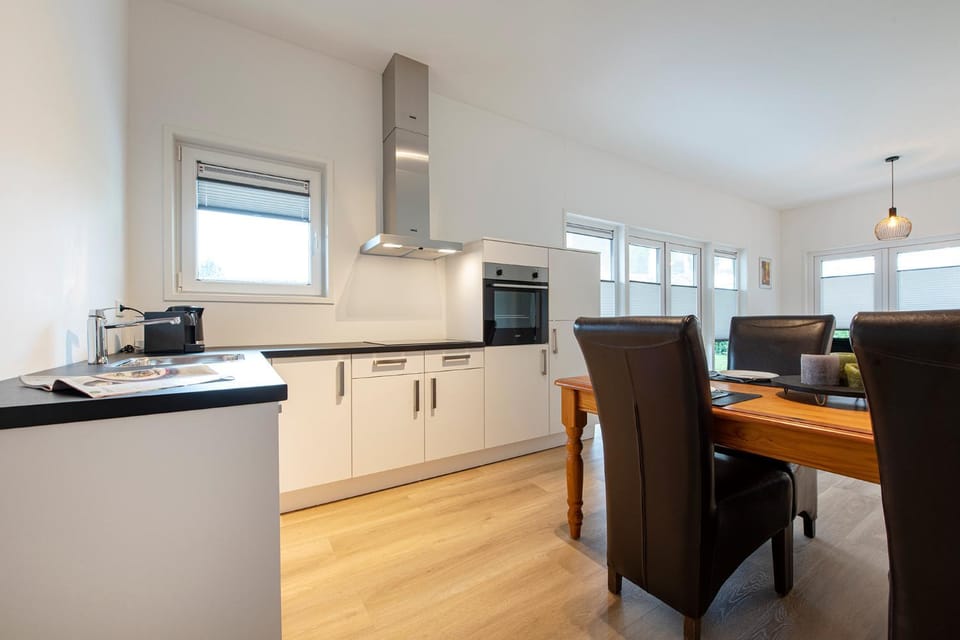 Kitchen or kitchenette, Dining area, dishwasher, minibar, pet friendly, toaster