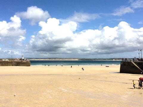 Grey Mullet Guest House Bed and Breakfast in Saint Ives