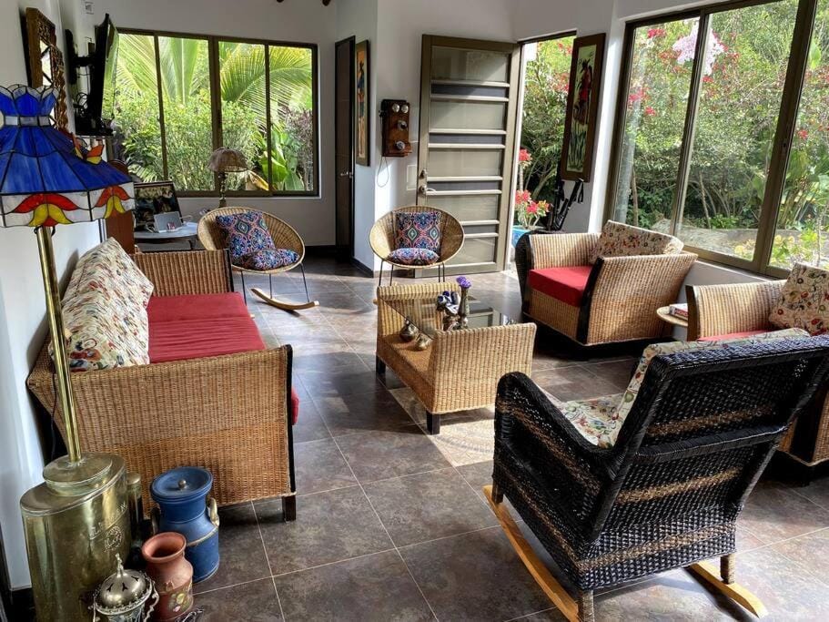 FINCA SAN LUIS en La Vega Cundinamarca Diversión Gastronomía Gourmet y Confort Total hasta para 17 Personas Piscina Jacuzzi y Juegos de mesa Villa in Cundinamarca, Colombia