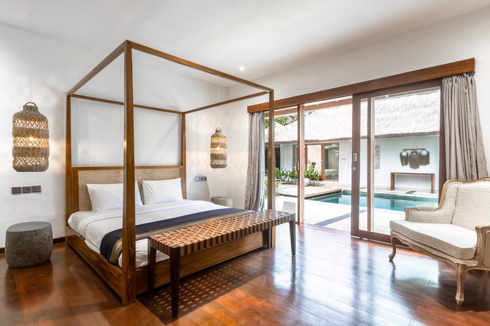 Photo of the whole room, Decorative detail, Bedroom, Pool view