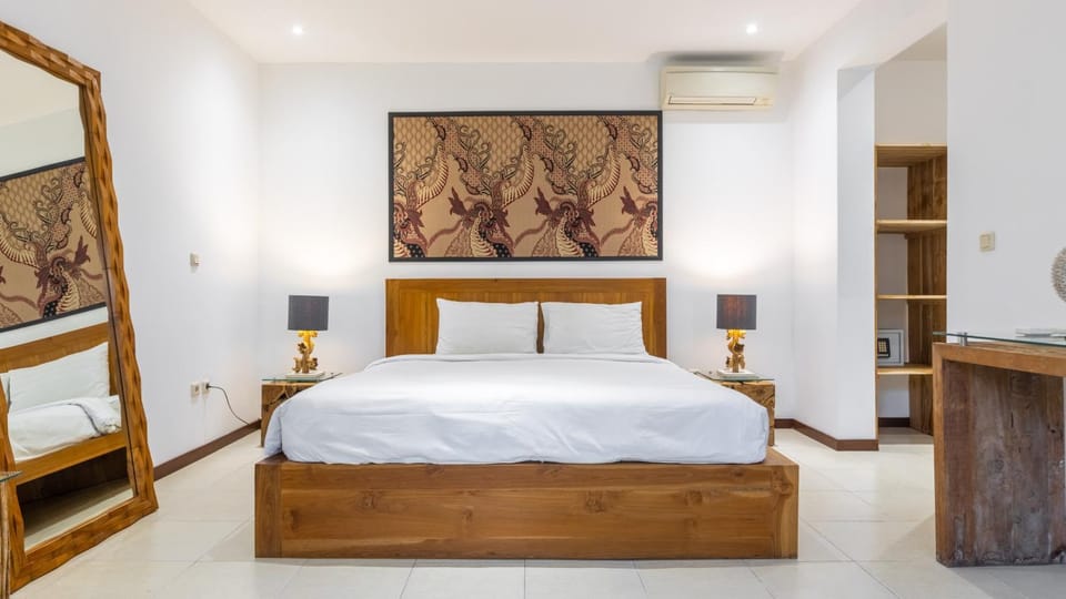 Bed, Photo of the whole room, Bedroom, wardrobe, air conditioner