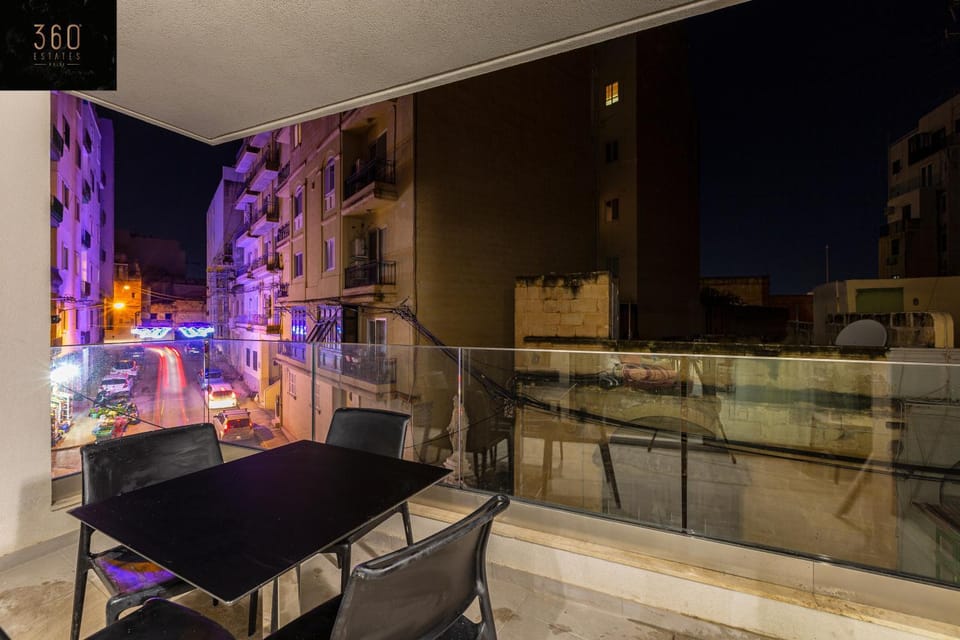 Beautiful, cozy APTs just off the Promenade & WIFI by 360 Estates Apartment in Sliema