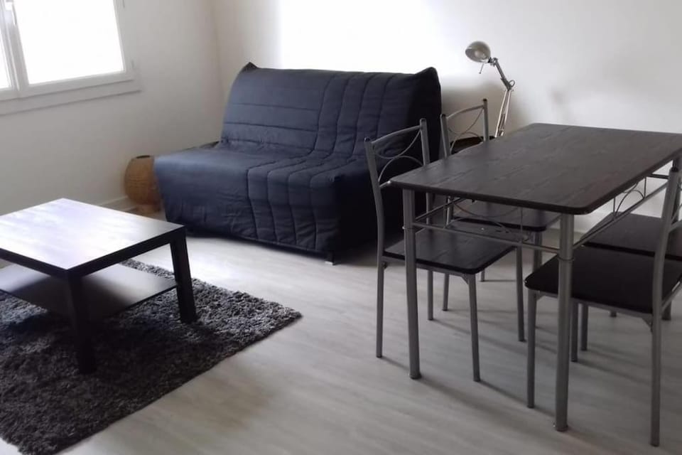 T1 refait à neuf Apartment in Alençon