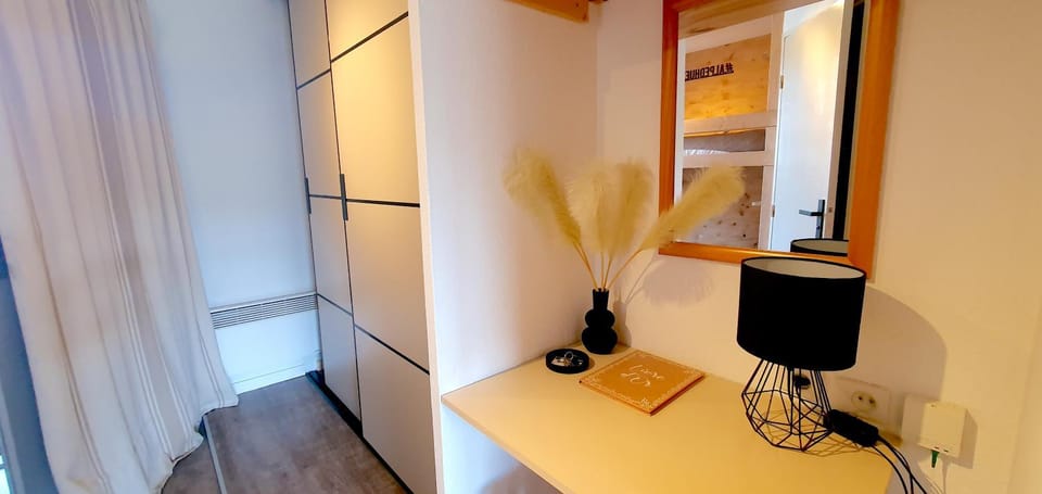 Studio rénové aux pieds des pistes - Parking couvert - Plein sud Apartment in Huez