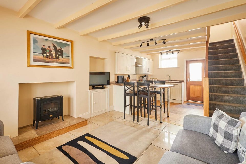 Living room, kitchen