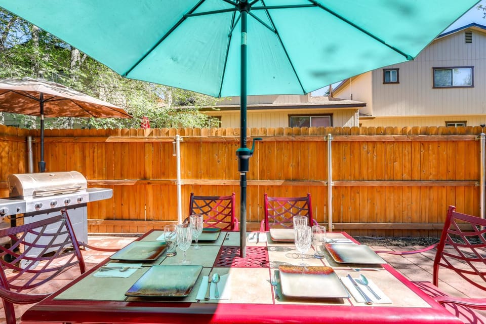 Flagstaff Townhome w/ Grill ~ 3 Mi to Downtown! House in Flagstaff