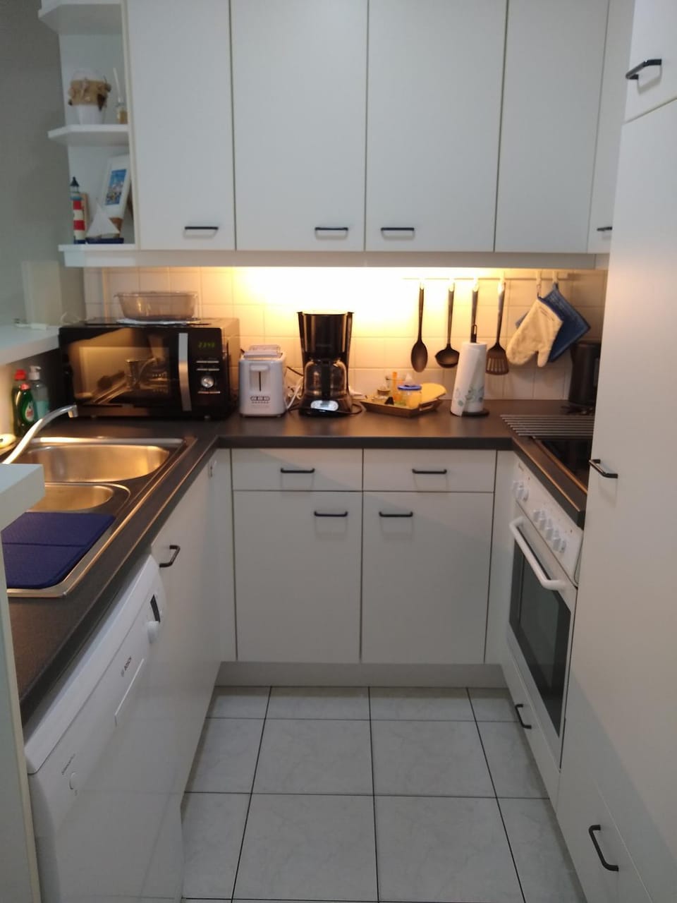 Kitchen or kitchenette