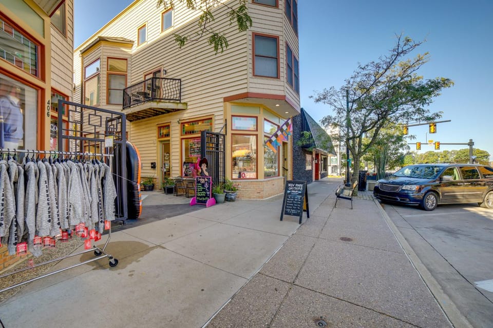 'Phoenix Nest' South Haven Condo: River View! House in South Haven