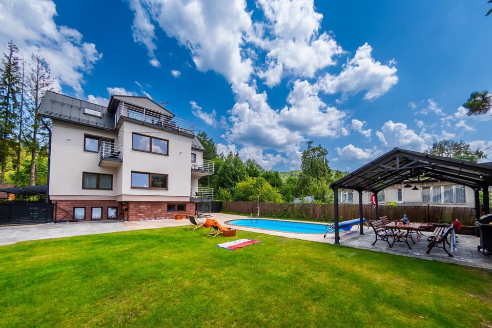 Garden, Swimming pool
