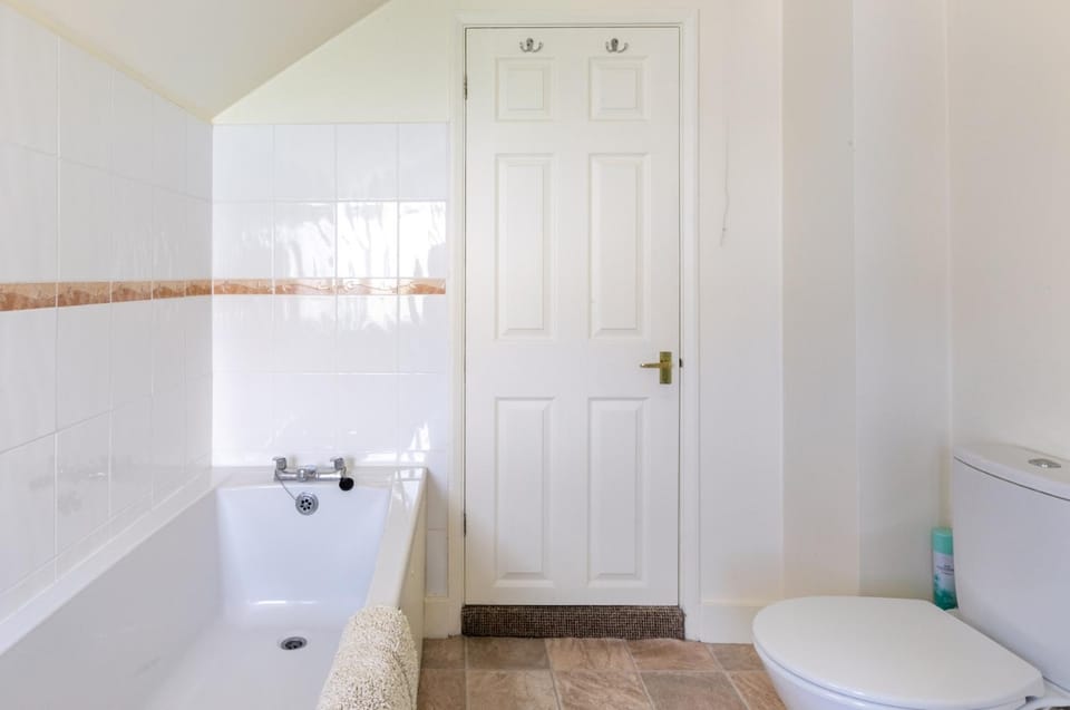 Toilet, Bathroom, Bath