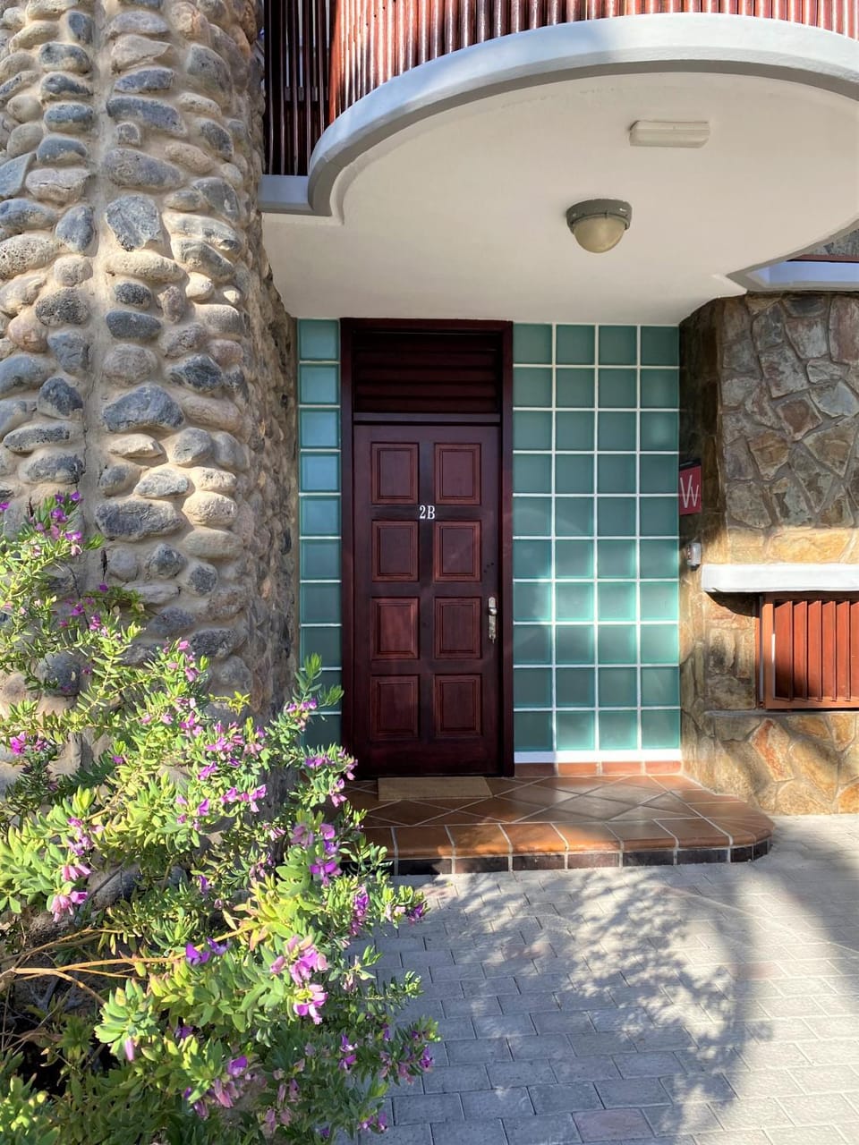Property building, Facade/entrance