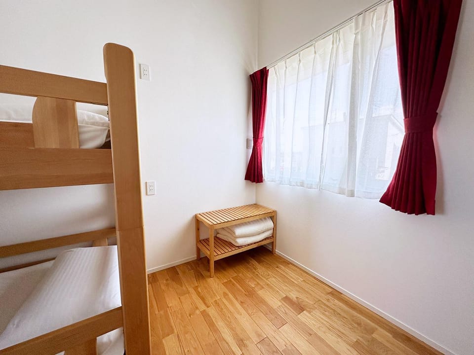 Bed, Photo of the whole room, Bedroom, bunk bed