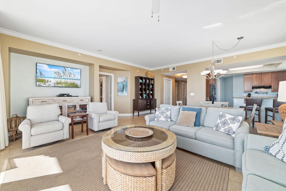 Indigo West 801 with Private Poolside Cabana House in Perdido Key