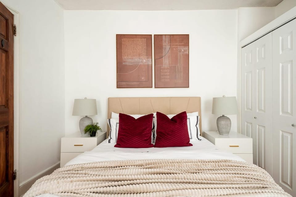 61-2C Prime UES 2BR Newly furnished best value Apartment in Roosevelt Island