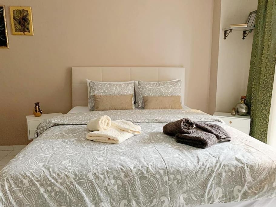 Cozy studio, 1min from Kamara Apartment in Thessaloniki
