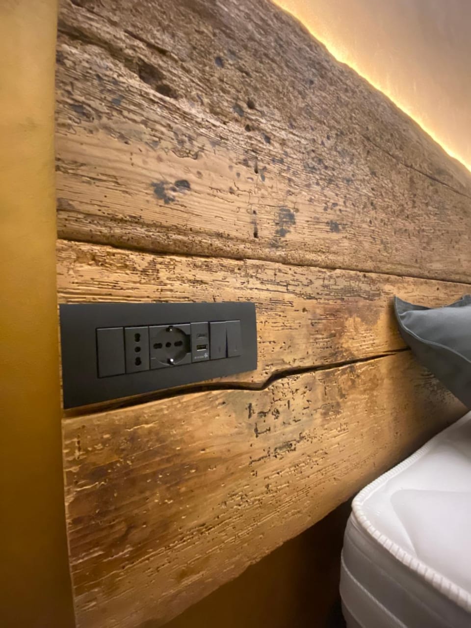 LA LUPA Apartment - In the heart of Aosta with car Box Apartment in Aosta