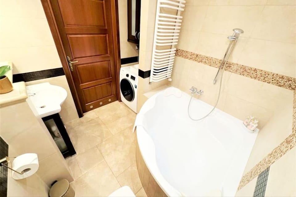 Bathroom, Bath